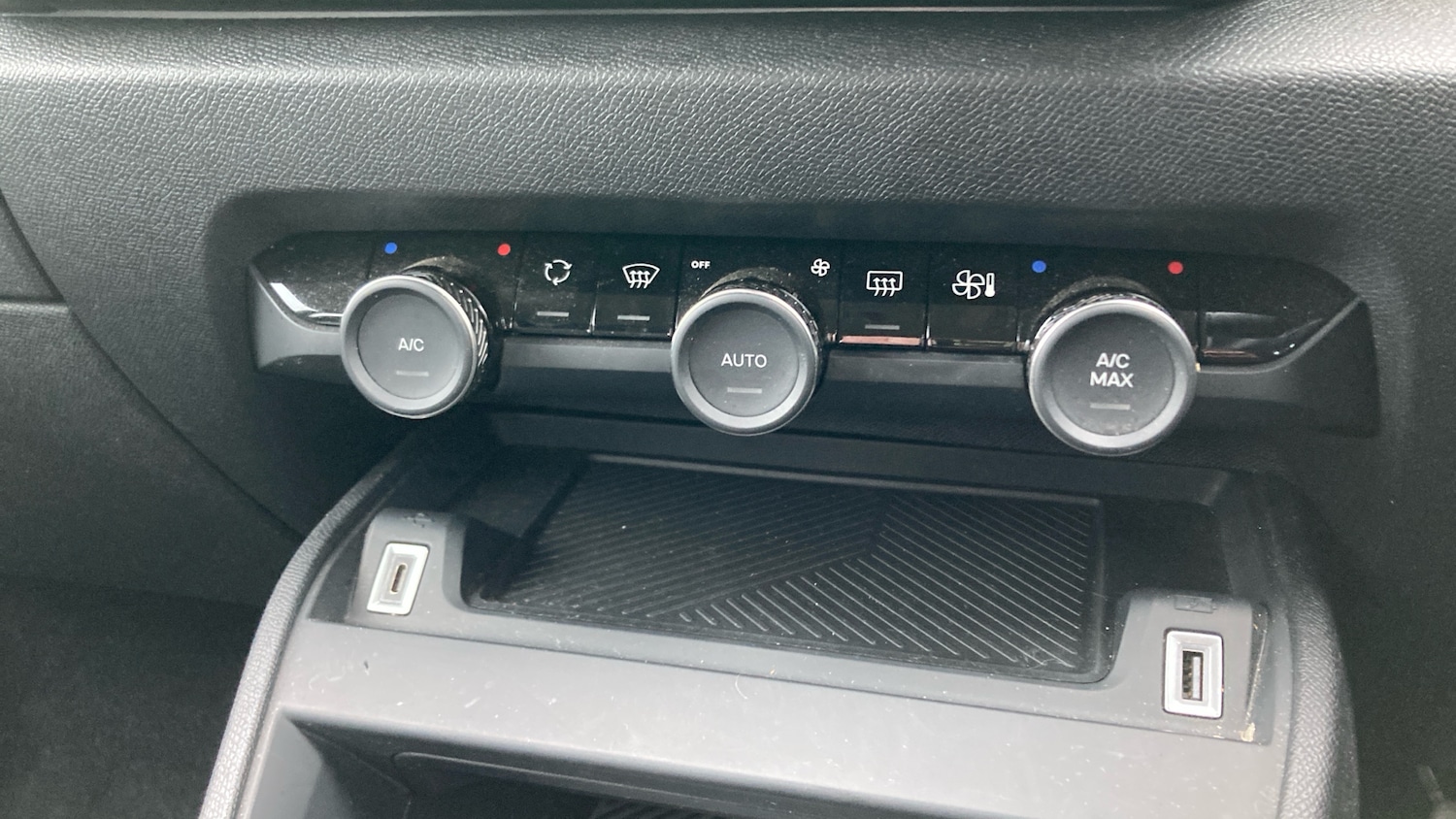 Used Citroen C4 2023 for sale - 77300932: Photo 24