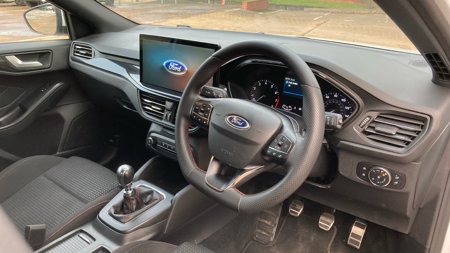 Used Ford Focus 2023 for sale - 76720429: Photo 11