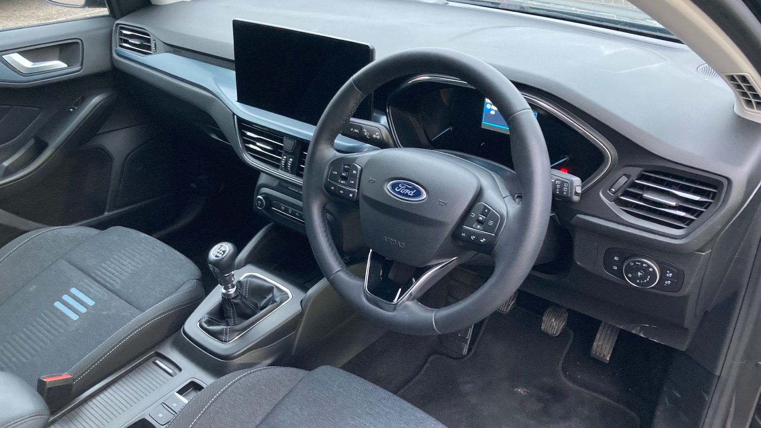 Used Ford Focus 2023 for sale - 76287901: Photo 11