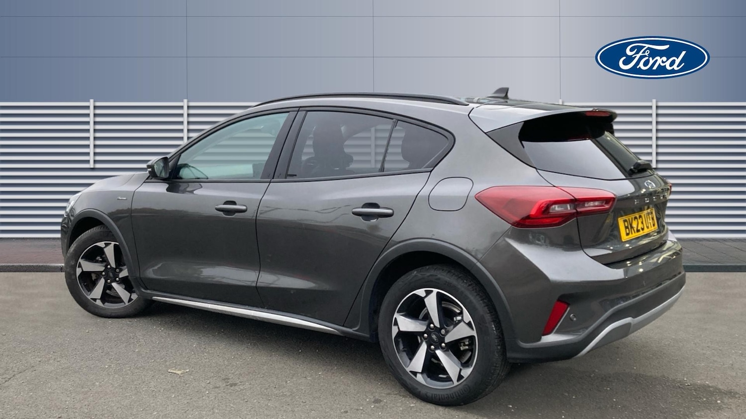 Used Ford Focus 2023 for sale - 76287901: Photo 2