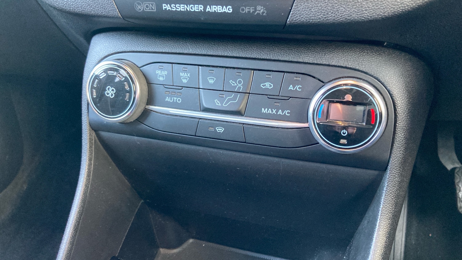 Used Ford Fiesta 2017 for sale - 76720417: Photo 24