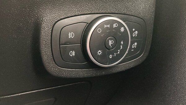 Used Ford Fiesta 2019 for sale - 76265885: Photo 32