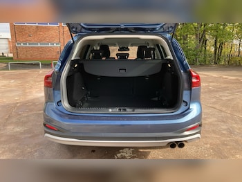 Used Ford Focus 2022 for sale - 76192458: Photo 4
