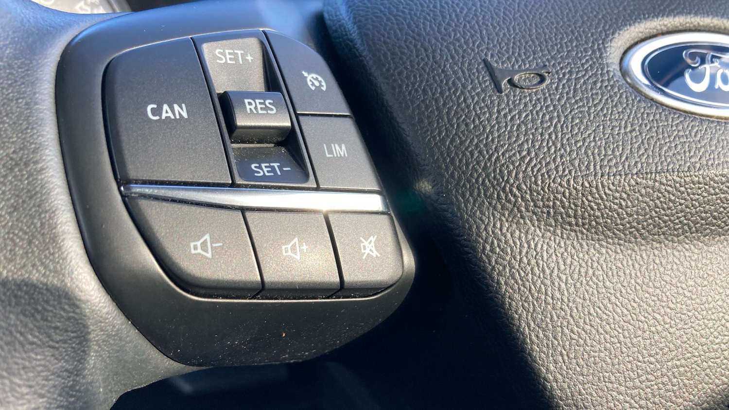 Used Ford Focus 2020 for sale - 76904883: Photo 32