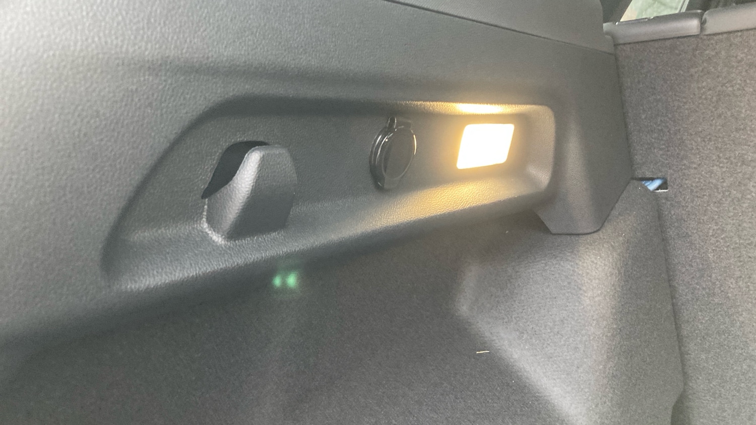 Used Ford Explorer 2025 for sale - 76979327: Photo 22