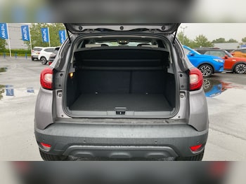 Used Renault Captur 2019 for sale - 75774783: Photo