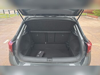 Used Volkswagen T-Roc 2023 for sale - 78420727: Photo