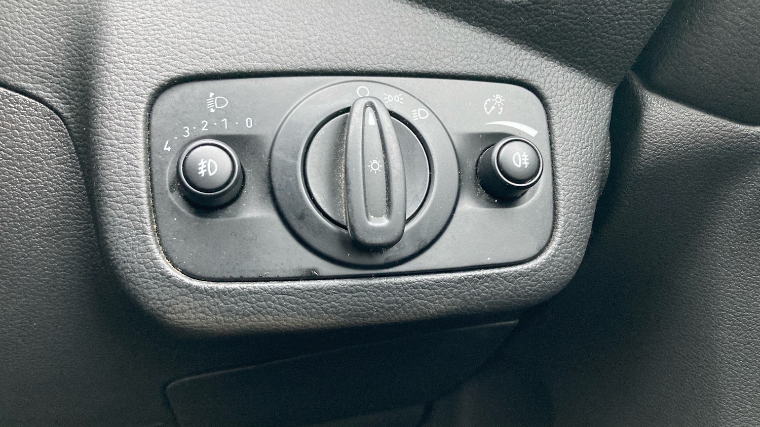 Used Ford Kuga 2018 for sale - 77258045: Photo 34