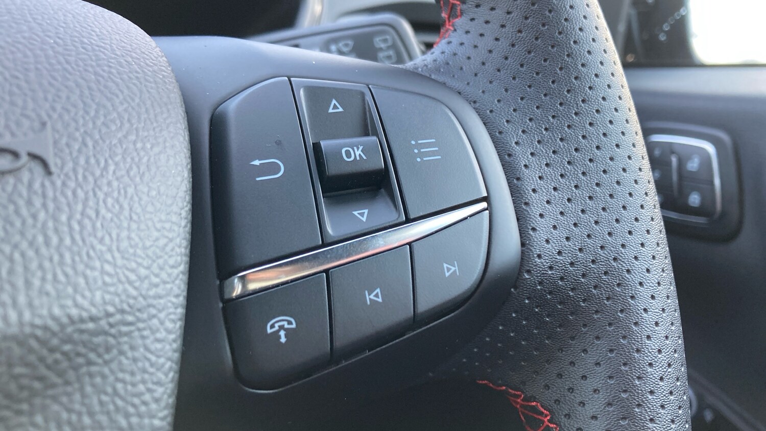 Used Ford Kuga 2025 for sale - 76627866: Photo 33