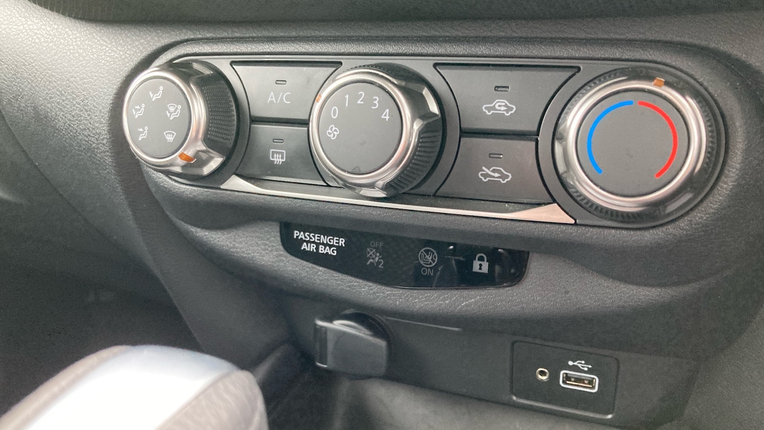 Used Nissan Juke 2023 for sale - 76477106: Photo 25