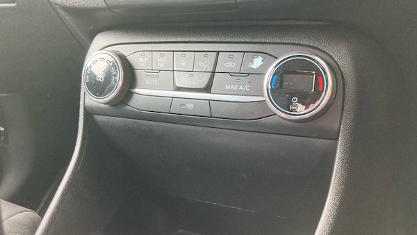 Used Ford Fiesta 2019 for sale - 76243094: Photo 24