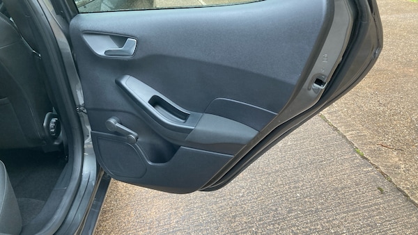 Used Ford Fiesta 2019 for sale - 76243094: Photo 45