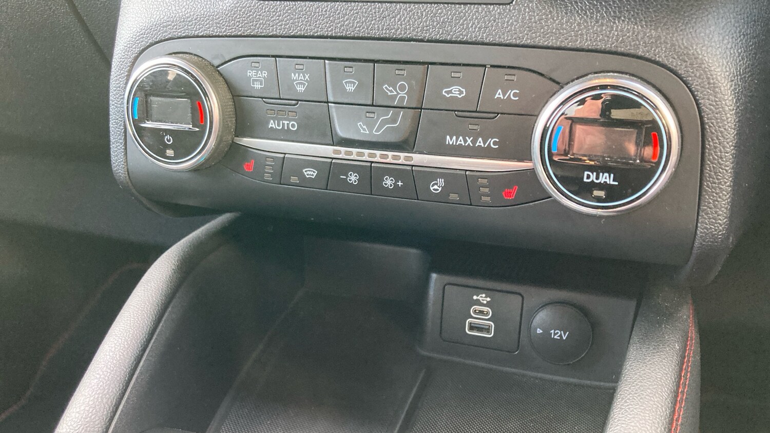 Used Ford Kuga 2022 for sale - 76362837: Photo 24