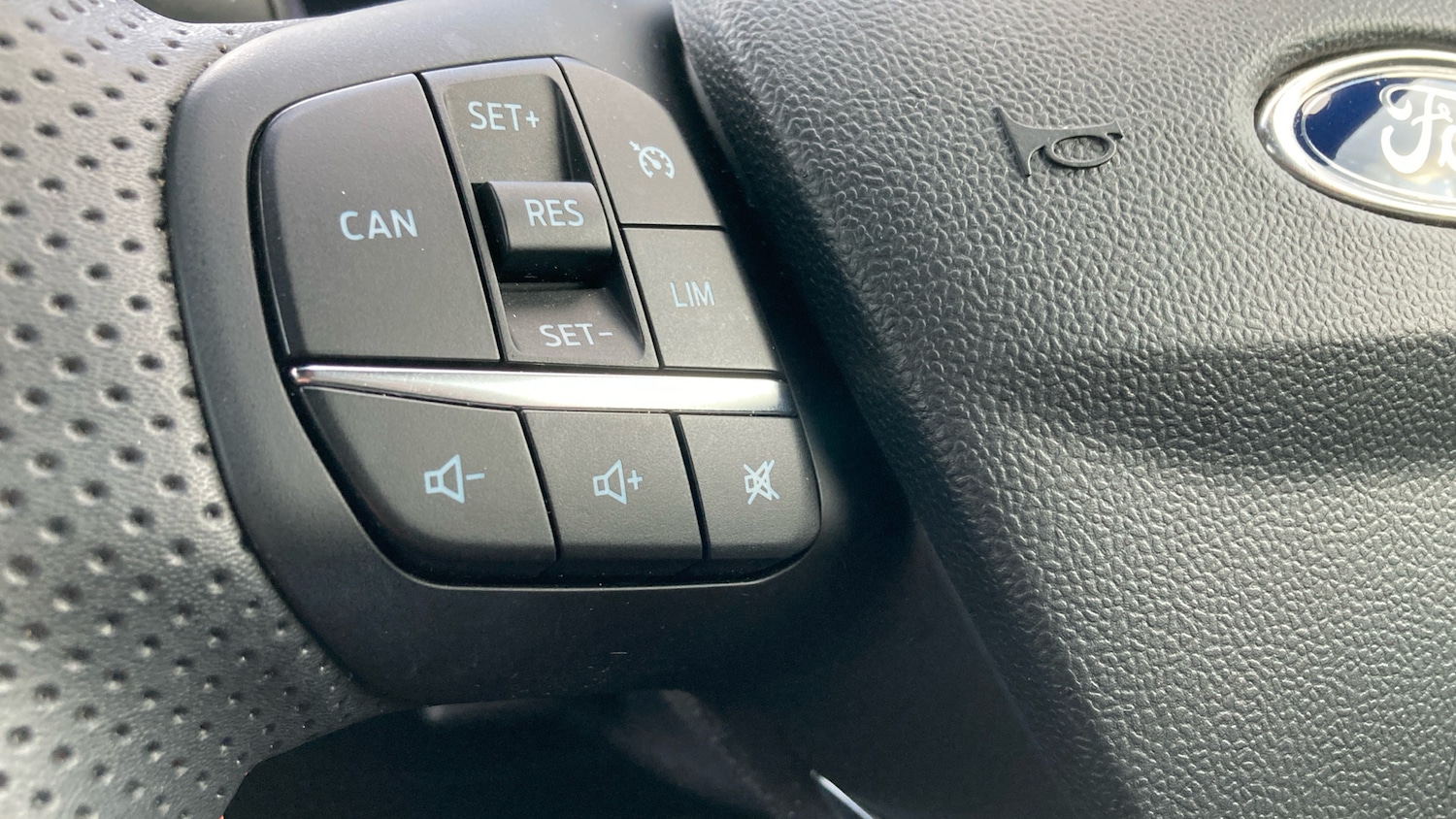 Used Ford Puma 2023 for sale - 77136063: Photo 31