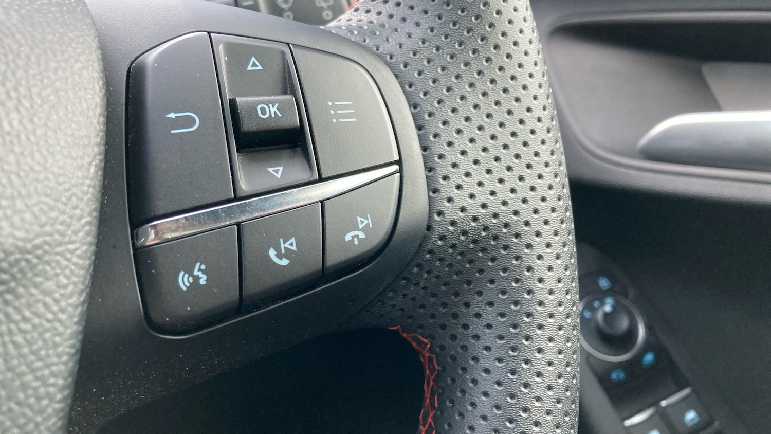 Used Ford Puma 2023 for sale - 77136063: Photo 33