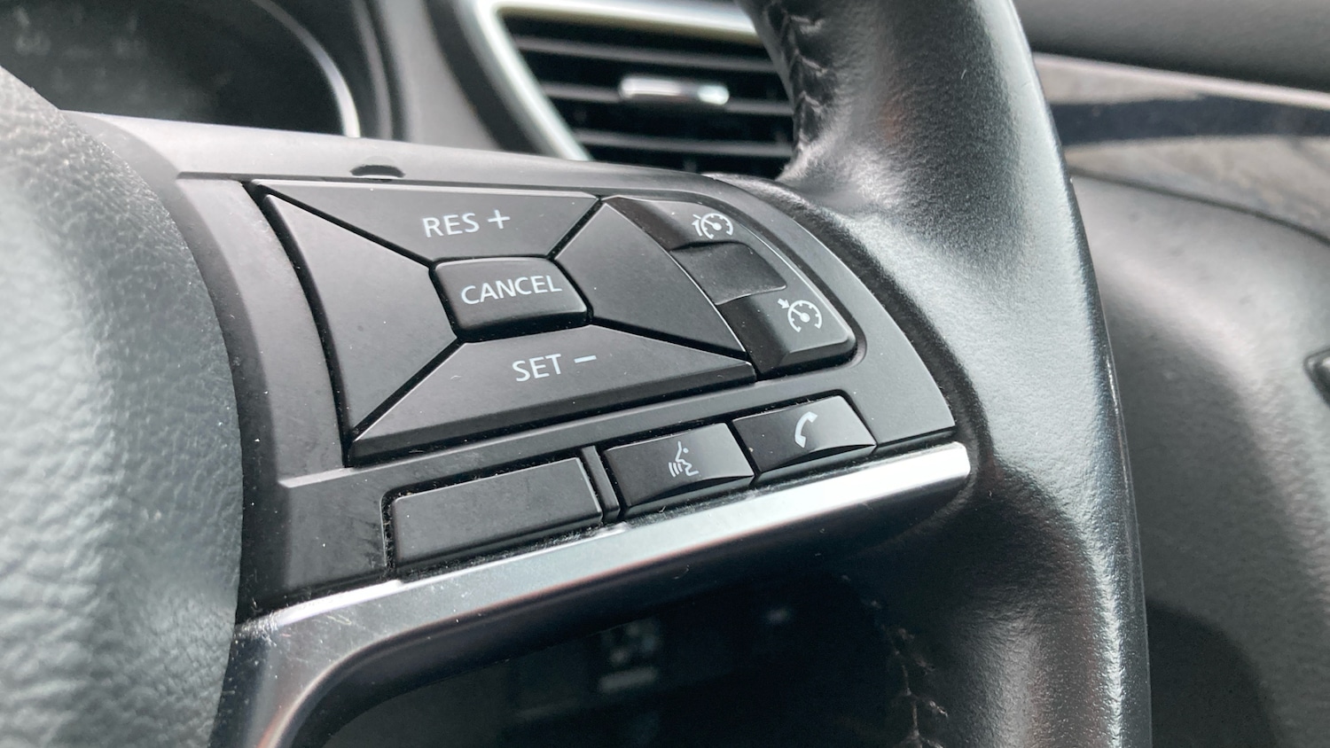 Used Nissan Qashqai 2019 for sale - 77298257: Photo 30