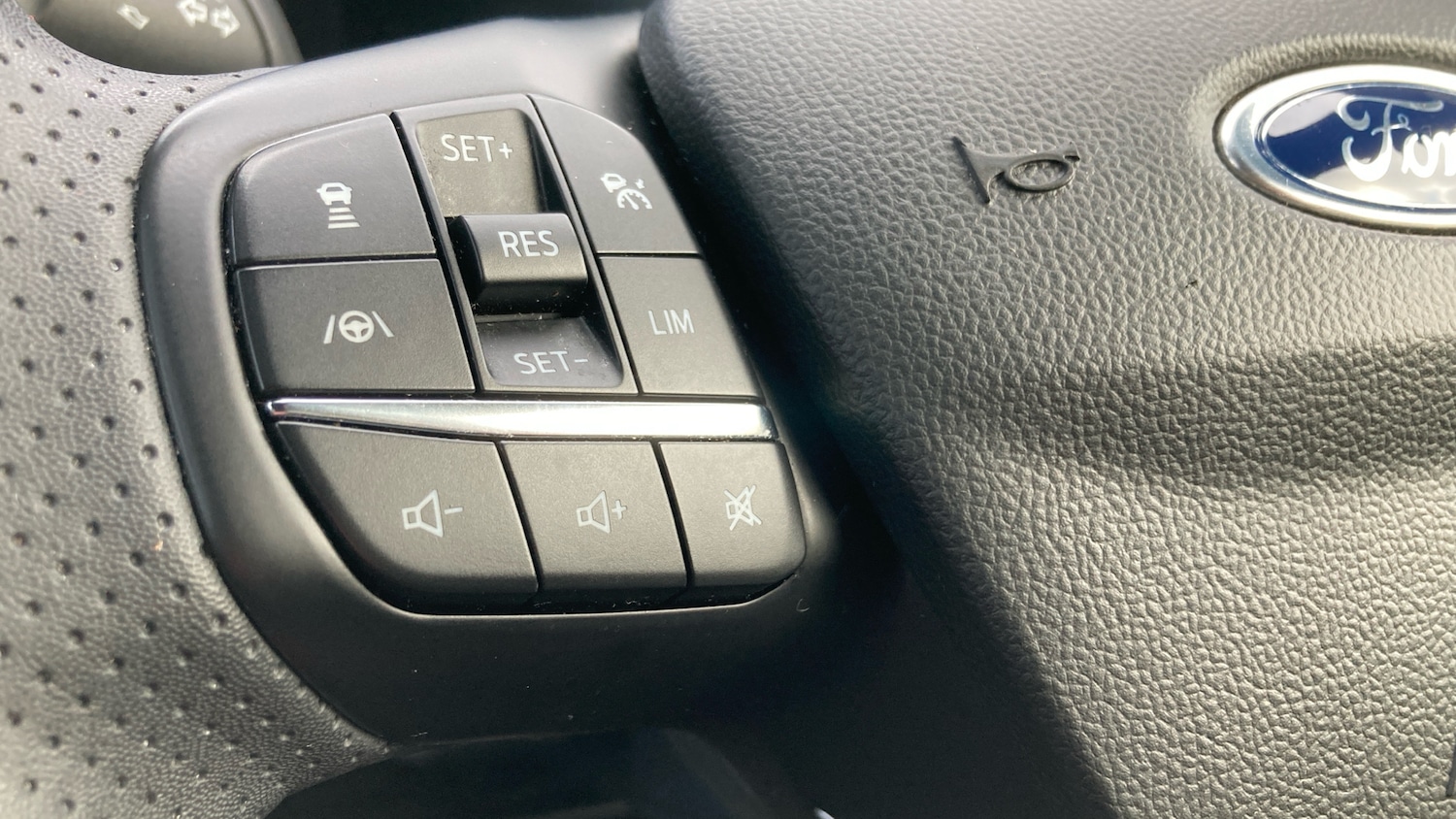 Used Ford Kuga 2023 for sale - 76627864: Photo 29