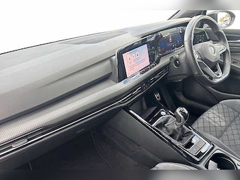 Used Volkswagen Golf 2022 for sale - 78018125: Photo