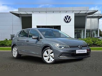 Volkswagen - Golf