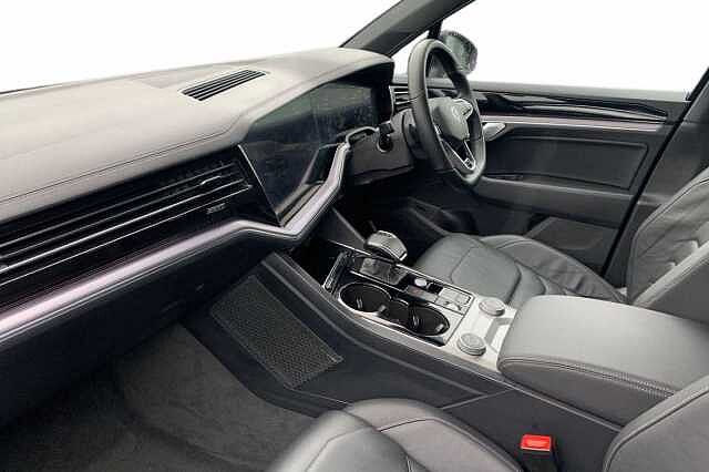 Used Volkswagen Touareg for sale - 77766284: Photo 2