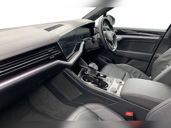 Used Volkswagen Touareg undefined for sale - 77766284: Photo