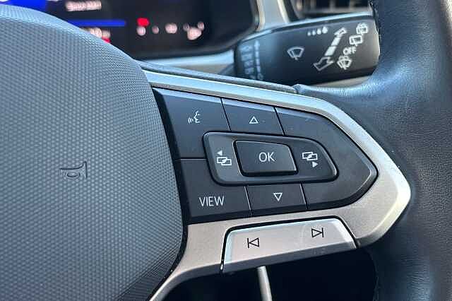 Used Volkswagen T-Roc 2023 for sale - 76177232: Photo 17