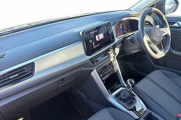 Used Volkswagen T-Roc 2023 for sale - 76177232: Photo 2