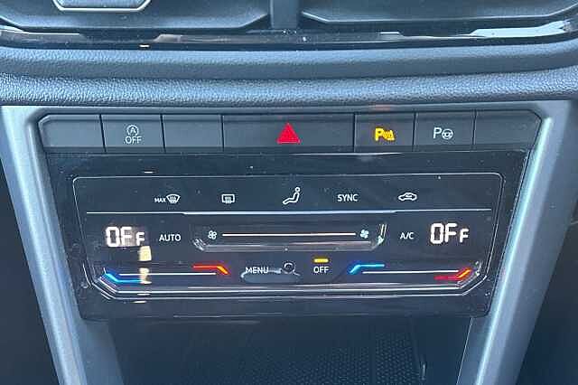 Used Volkswagen T-Roc 2023 for sale - 76177232: Photo 30