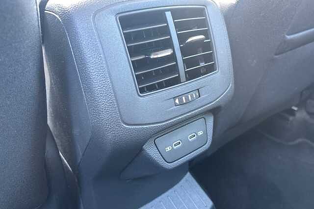 Used Volkswagen T-Roc 2023 for sale - 76177232: Photo 32