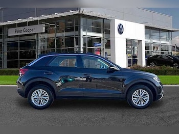 Used Volkswagen T-Roc 2023 for sale - 76177232: Photo 4
