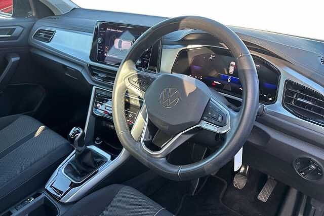 Used Volkswagen T-Roc 2023 for sale - 76177232: Photo 6