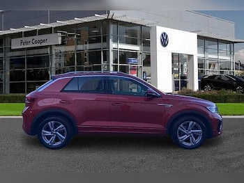 Used Volkswagen T-Roc 2023 for sale - 77643587: Photo