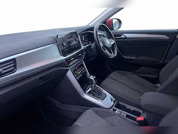 Used Volkswagen T-Roc 2022 for sale - 77201091: Photo