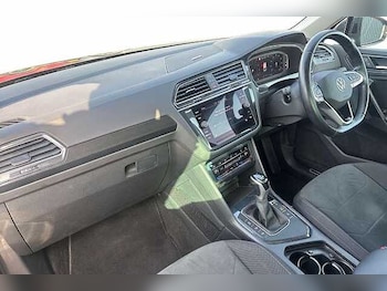 Used Volkswagen Tiguan 2022 for sale - 77676493: Photo