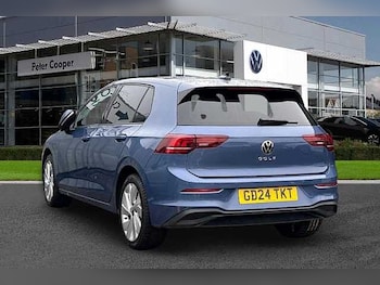 Used Volkswagen Golf 2024 for sale - 77189123: Photo