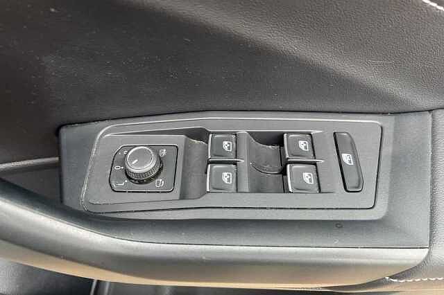 Used Volkswagen T-Roc 2022 for sale - 76357491: Photo 27