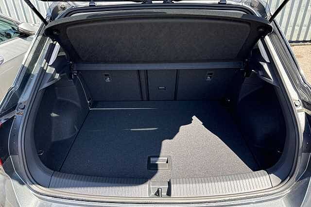 Used Volkswagen T-Roc 2025 for sale - 76101515: Photo 11
