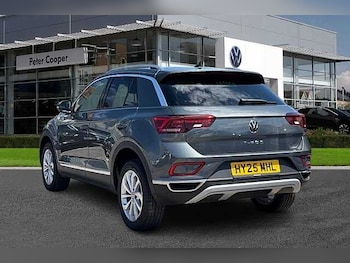Used Volkswagen T-Roc 2025 for sale - 76101515: Photo 3