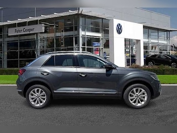 Used Volkswagen T-Roc 2025 for sale - 76101515: Photo 4