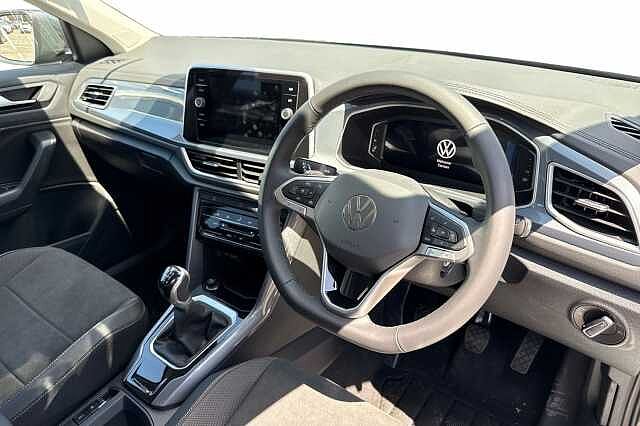 Used Volkswagen T-Roc 2025 for sale - 76101515: Photo 6
