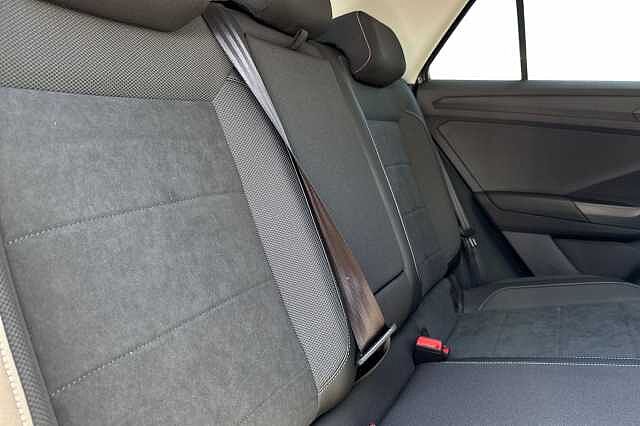 Used Volkswagen T-Roc 2025 for sale - 76101515: Photo 8