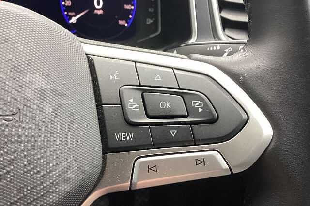 Used Volkswagen T-Roc 2023 for sale - 76368768: Photo 17