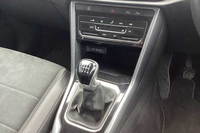 Used Volkswagen T-Roc 2023 for sale - 76368768: Photo 19