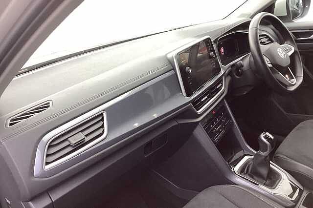 Used Volkswagen T-Roc 2023 for sale - 76368768: Photo 2