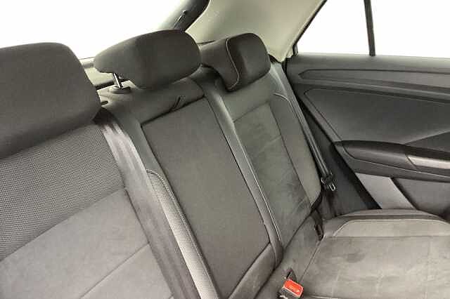 Used Volkswagen T-Roc 2023 for sale - 76368768: Photo 8