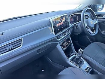 Used Volkswagen T-Roc 2025 for sale - 79482660: Photo