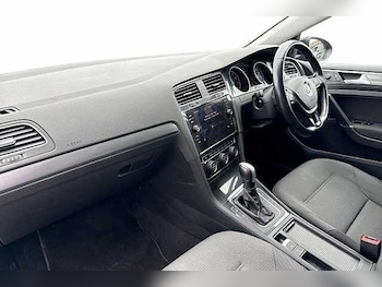 Used Volkswagen Golf 2020 for sale - 77806984: Photo