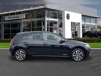 Used Volkswagen Golf 2020 for sale - 77806984: Photo