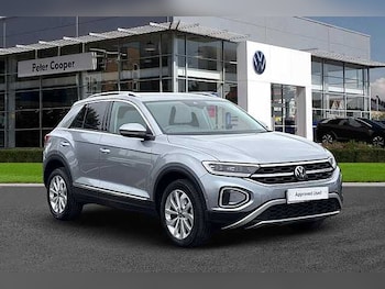 Used Volkswagen T-Roc 2024 for sale - 75974898: Photo