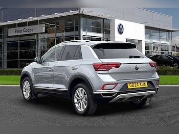 Used Volkswagen T-Roc 2024 for sale - 75974898: Photo